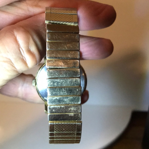 Vintage men’s Caravelle by Bulova watch - Picture 7 of 15